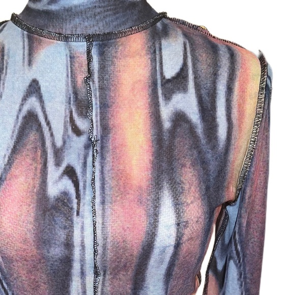 NWOT - Ignited Flames Marbleized Mesh Top - Picture 6 of 9